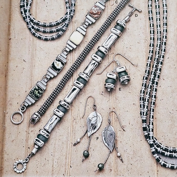 Silpada Vintage RARE Sterling Silver & Labradorite Toggle Clasp Bracelet - Picture 14 of 14